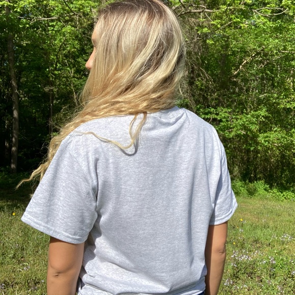 Howdy Graphic Tee - Picture 8 of 9